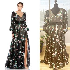 - EMBROIDERED BISHOP SLEEVE V NECK FLOWY GOWN  79361 Size 16